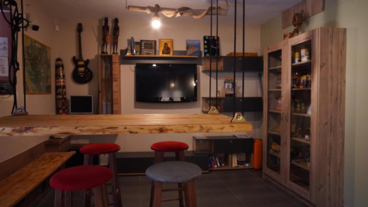 Studios Arabas Thessaloníki Exteriör bild
